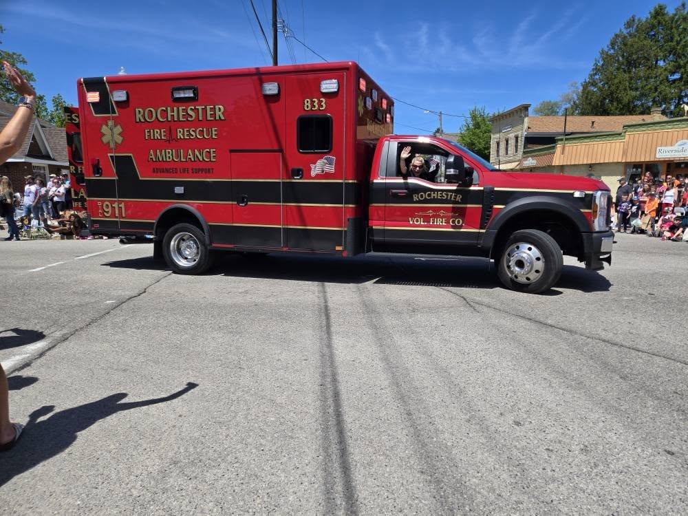Rochester Fire Rescue Ambulance 833